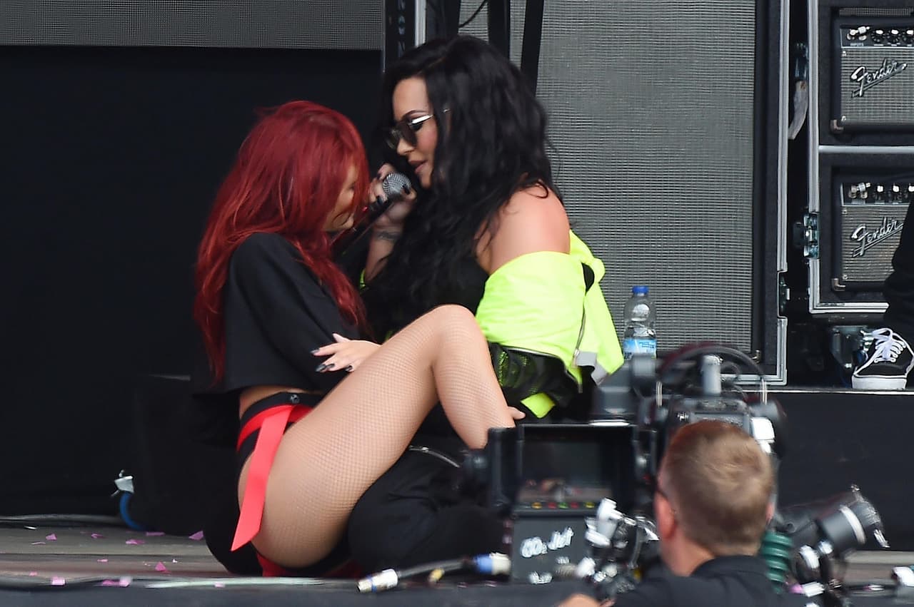 Pero muchos de sus seguidores no encontraron divertida esta broma, después de todo, en tiempos del #MeToo poco se toleran los 
<b>acercamientos sexuales sin consentimiento</b>.