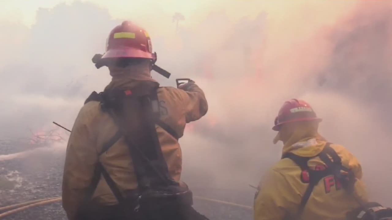 Actualización: Se reducen las evacuaciones por el incendio ‘Tenaja’ en el condado de Riverside 