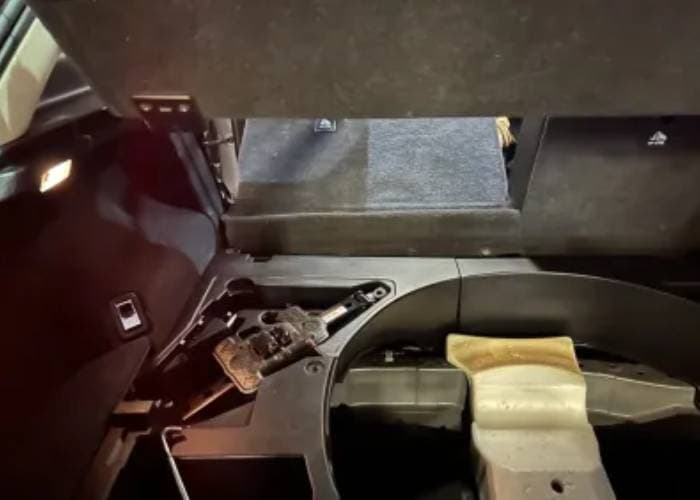 El vehículo sospechoso fue enviado a una segunda inspección, tras detectar irregularidades.