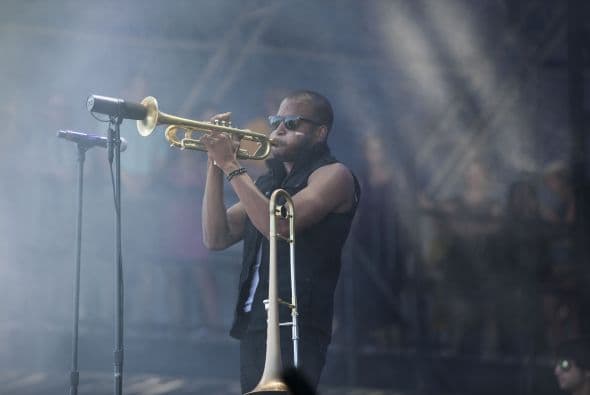 Miles de asistentes de todo el mundo disfrutaron de más de 180 presentaciones de bandas como Pearl Jam, Eminem y Outkast.