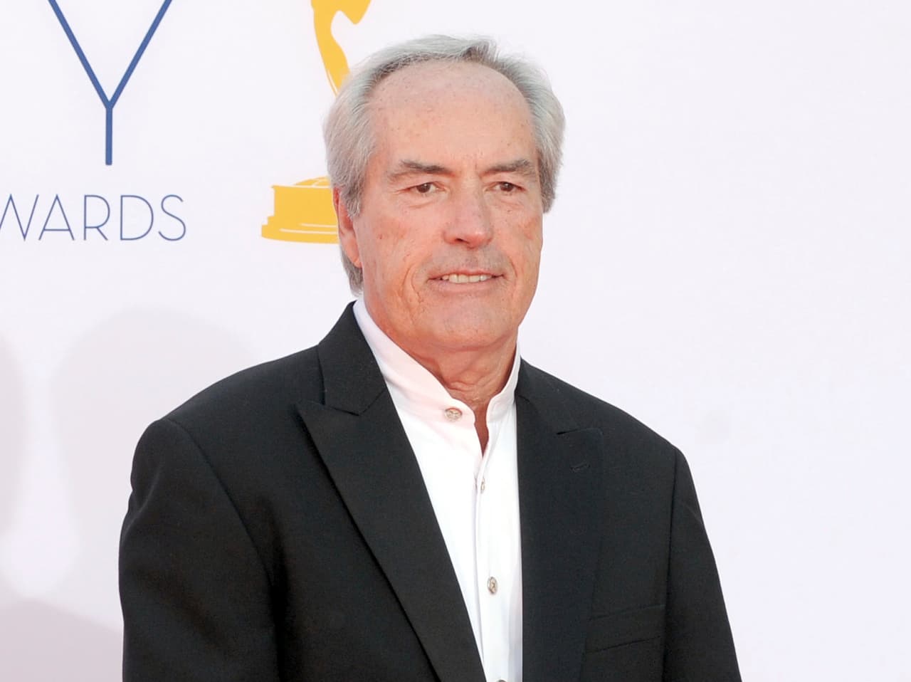 Powers Boothe, actor de género famoso por sus papeles de villano en la serie televisiva 'Deadwood', así como en las películas 'Tombstone', 'Sin City' y 'The Avengers', falleció el domingo 14 de mayo de 2017. Tenía 68 años. (Photo de Jordan Strauss/Invision/AP, Archivo).