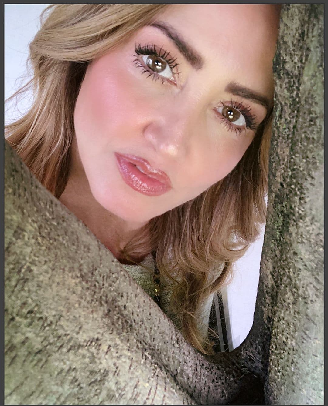 "Lloro de risa por los memes y lloro conmovida por las expresiones de cariño", agregó.