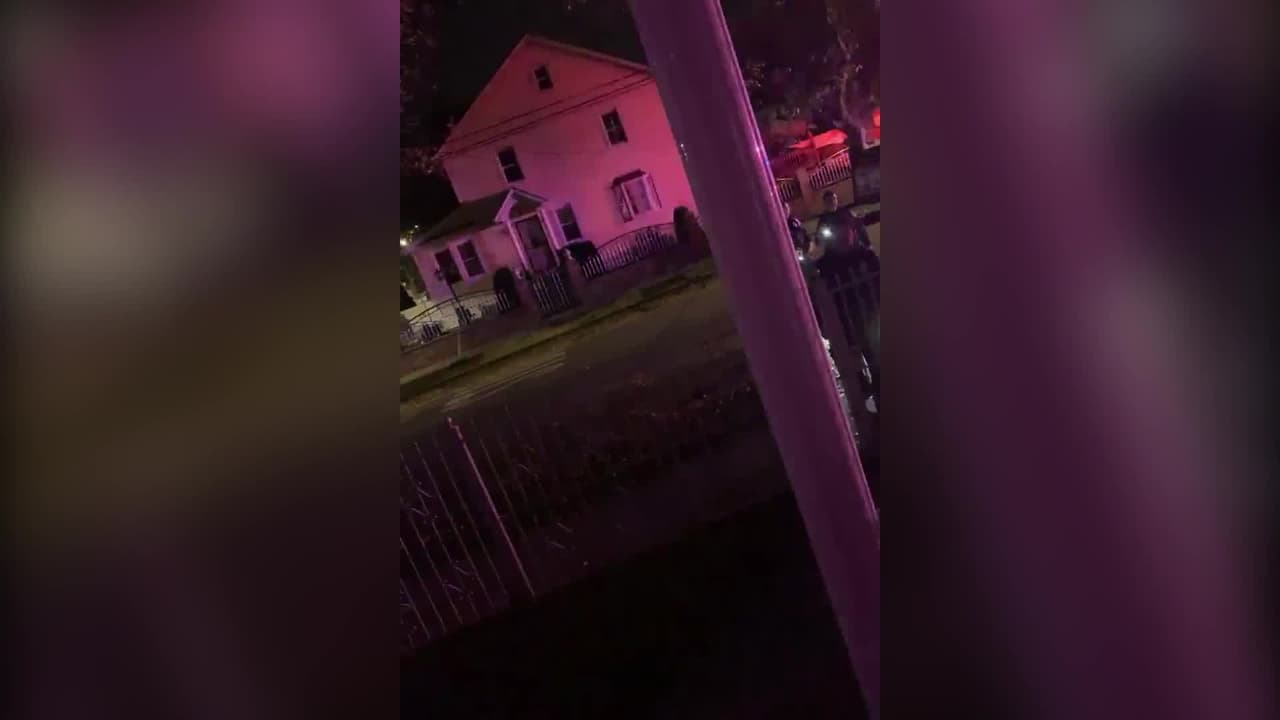 Adolescente de 17 años muere tras ser apuñalada en abdomen en Jamaica, Queens