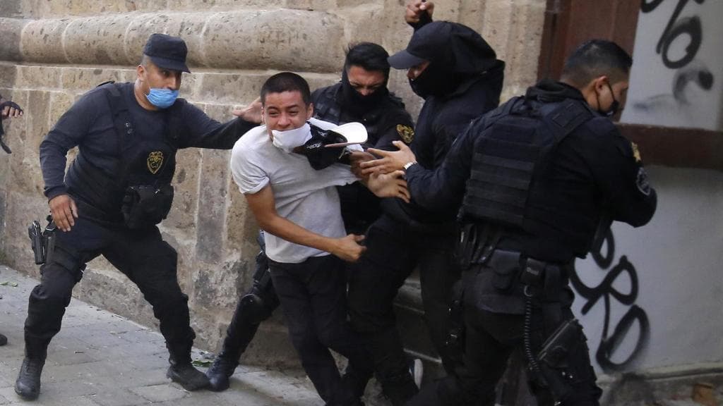 Police in Mexico have dealt harshly with protests over the death in police custody of Giovanni López.