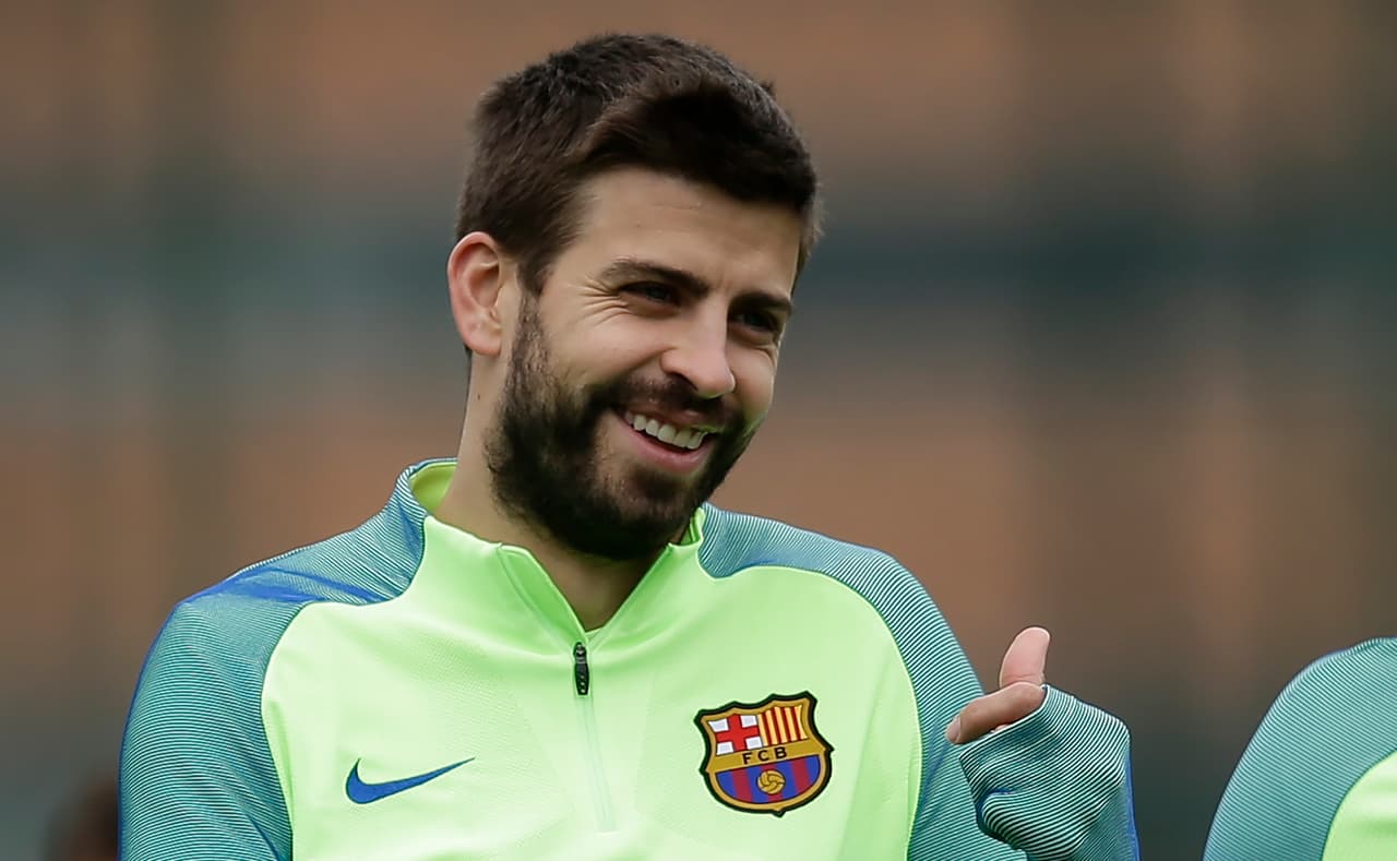 Gerrard Piqué fue campeón con España del mundo en 2010 y de la Eurocopa en 2008 y 2012 y ha ganado la Champions League, la Liga de España, el Mundial de Clubes, la Supercopa de Europa y la de España y la Copa del Rey con Barcelona.