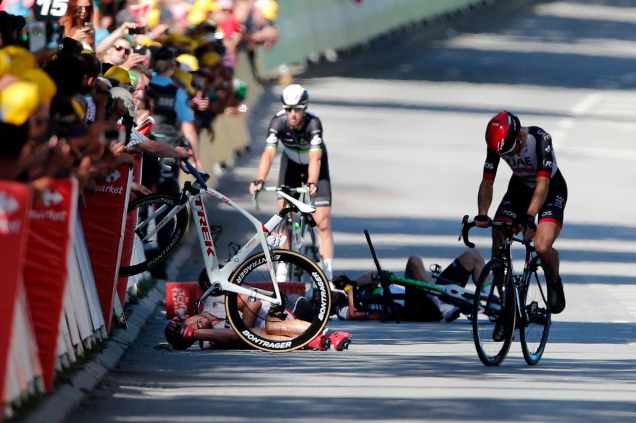 El Tour de Francia vivió otro momento curioso en un choque durante un embalaje, en el que hubo un choque fuerte.