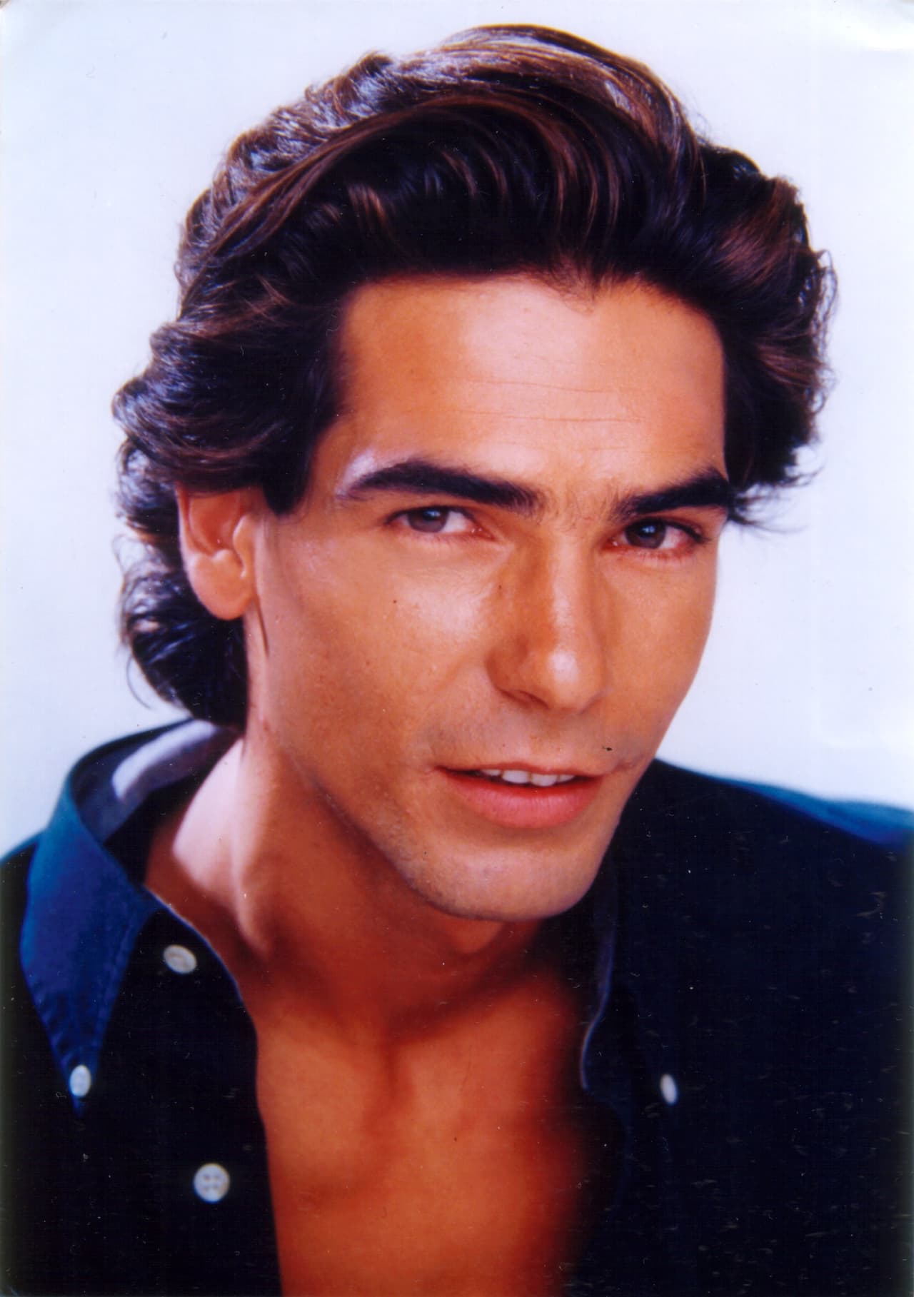 La telenovela no fue nada exitosa, por lo que
<b>Armando</b> no volvió a recibir una segunda oportunidad como actor protagónico.