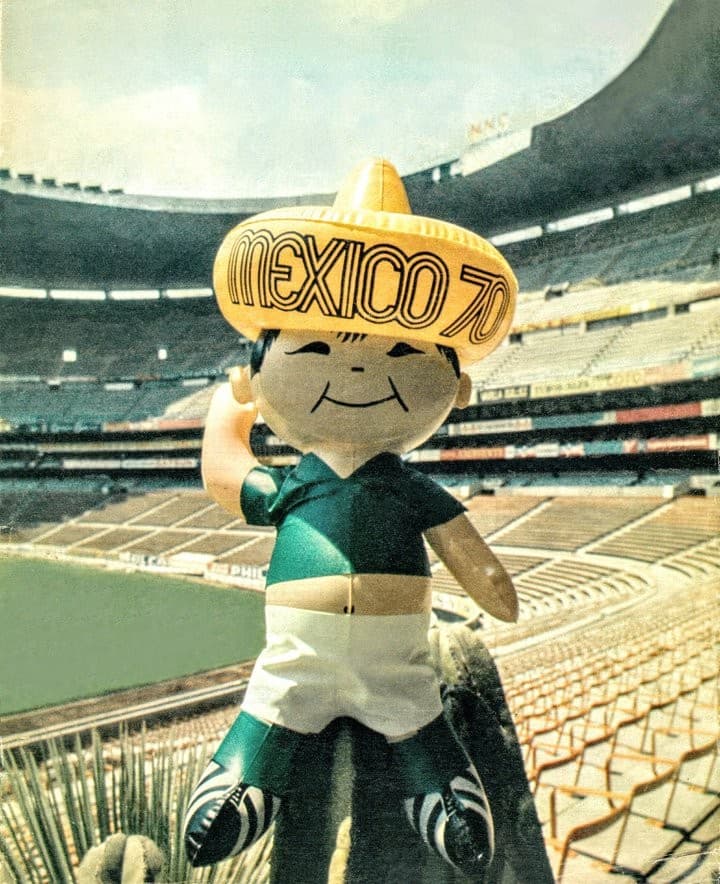 <b>Juanito - México 70</b>
<br>Un niño con un sombrero tradicional mexicano en el que se lee “México 1970”.