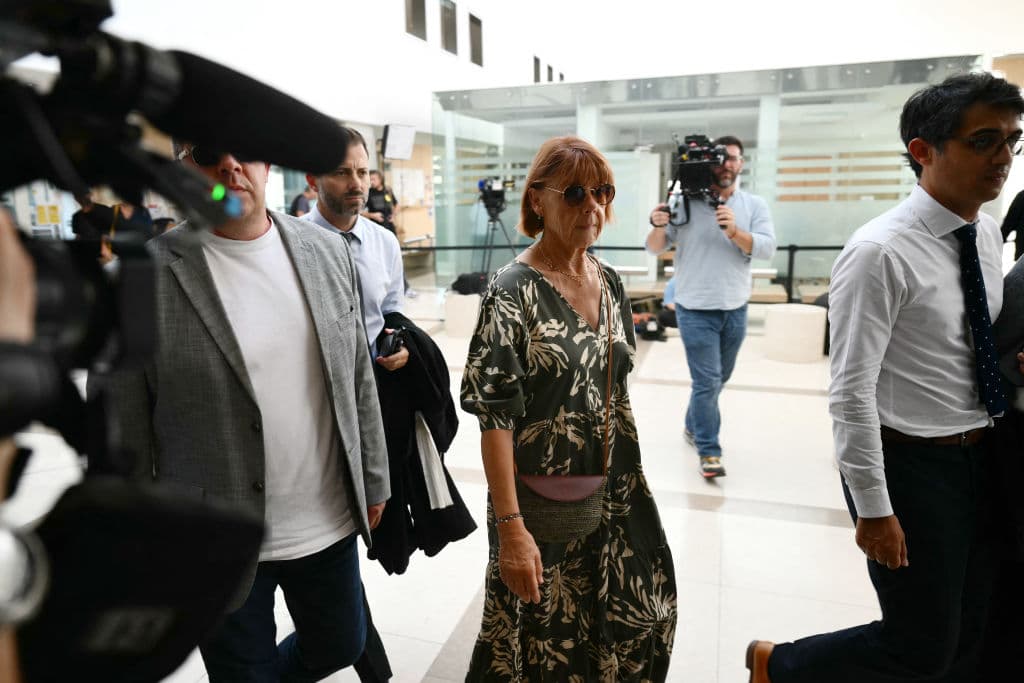 Juicio contra 51 hombres por violar a una mujer a la que su marido drogaba para dejar inconsciente 