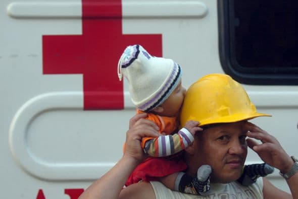 A través de un comunicado, la Cruz Roja de Colombia dijo: 'la temporada de lluvias de este año ha generado una afectación superior a la registrada en el primer cuatrimestre del 2010. Se incrementaron ostensiblemente el número de personas fallecidas y la cantidad de municipios afectados por inundaciones y deslizamientos'.