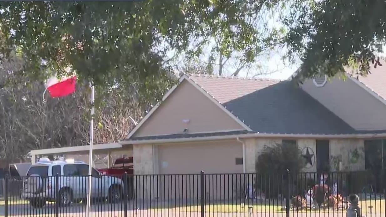 Hallan cuatro personas muertas en una vivienda durante la víspera de Navidad en Texas
