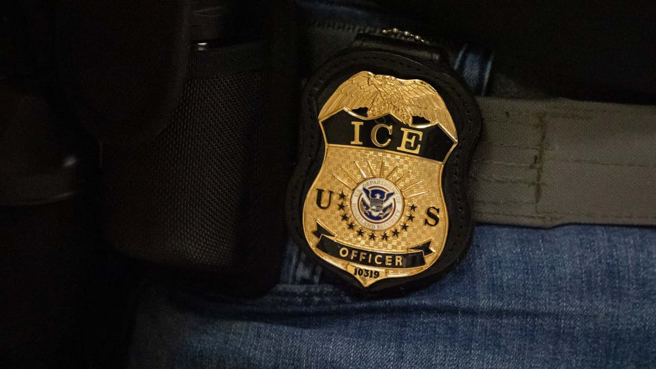 Controversia en Florida: Fondos de emergencia para el "Alcatraz de los Caimanes" y nuevas dudas sobre ICE