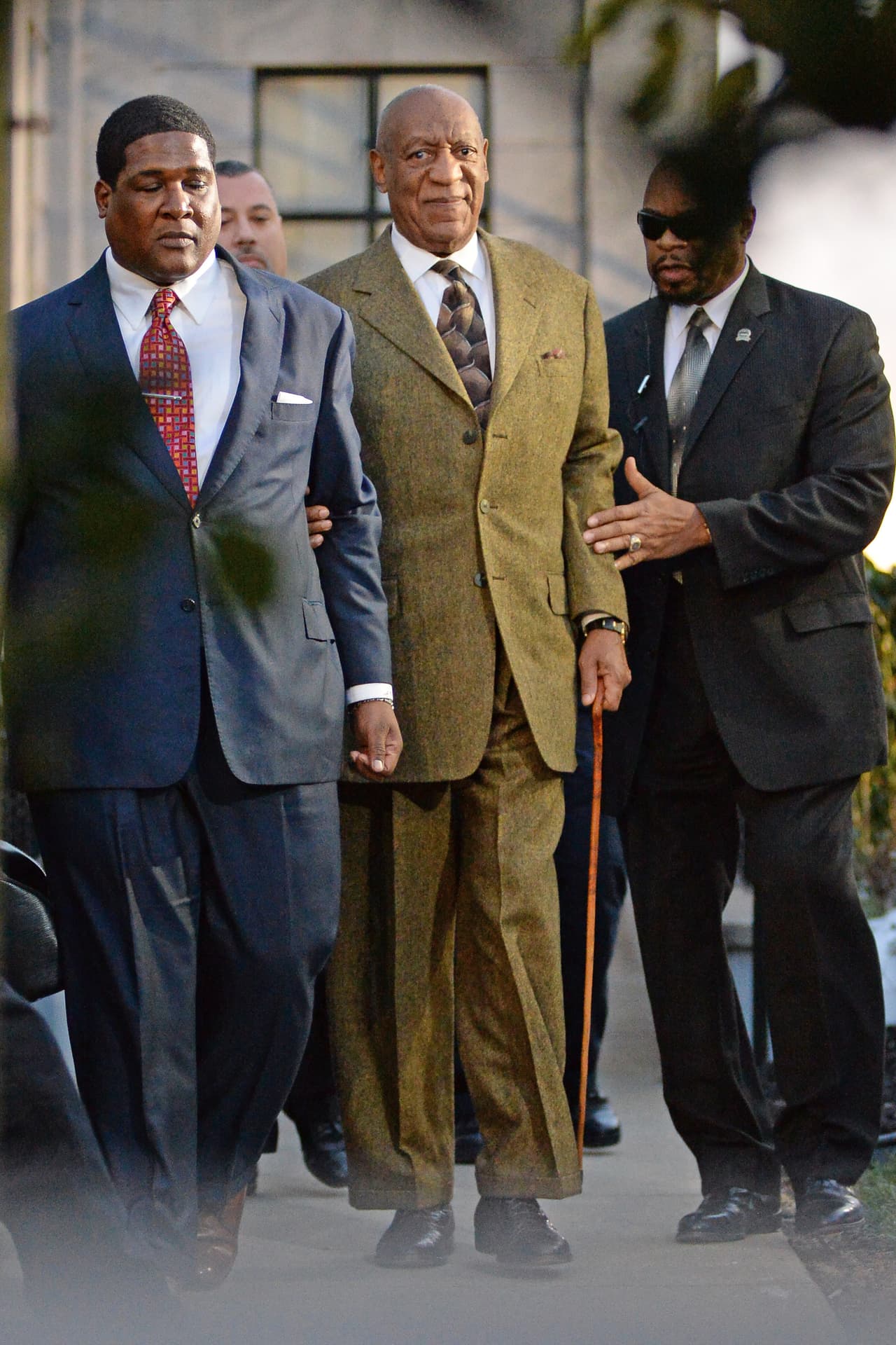 Sus abogados argumentaron que en 2005 el ex fiscal Bruce Castor llegó a un acuerdo secreto que protegía a Cosby de ser enjuiciado nuevamente por cargos de abuso sexual de 2004.