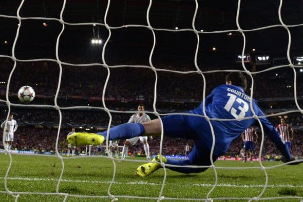 El portugués hizo un cobro perfecto en su casa engañando al portero y ponerle número a la casa.