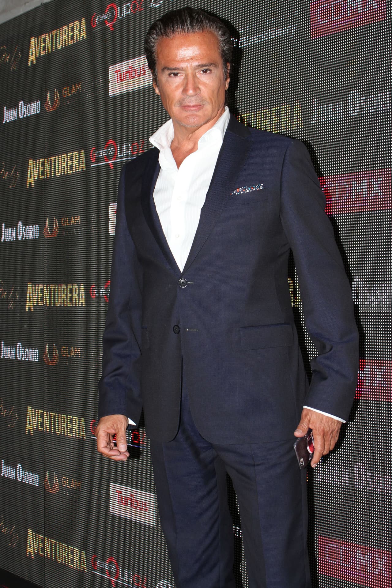 Ahora ha continuado como galán de telenovela, aunque con diferentes papeles, actualmente podemos verlo cada noche a través de 
<a href="http://www.univision.com/novelas/">Univision</a> en 
<a href="http://www.univision.com/novelas/mi-marido-tiene-familia">'Mi marido tiene familia'</a> con un divertido personaje.