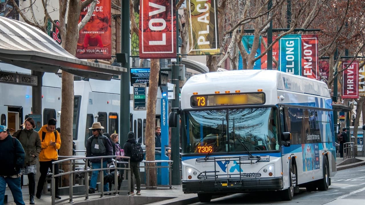 Sacan de operación autobuses públicos en Silicon Valley por un brote de sarna que afectó a choferes