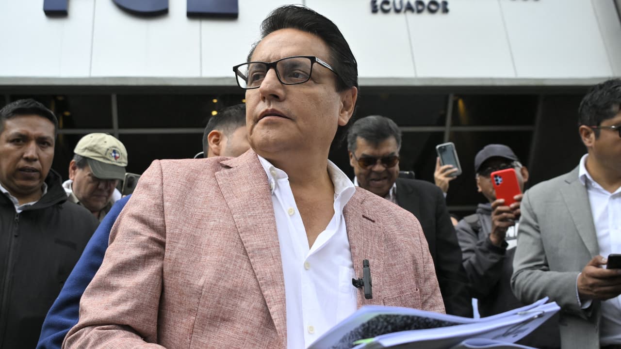 Grupos mafiosos lo habían amenazado: lo que se sabe del candidato presidencial asesinado en Ecuador