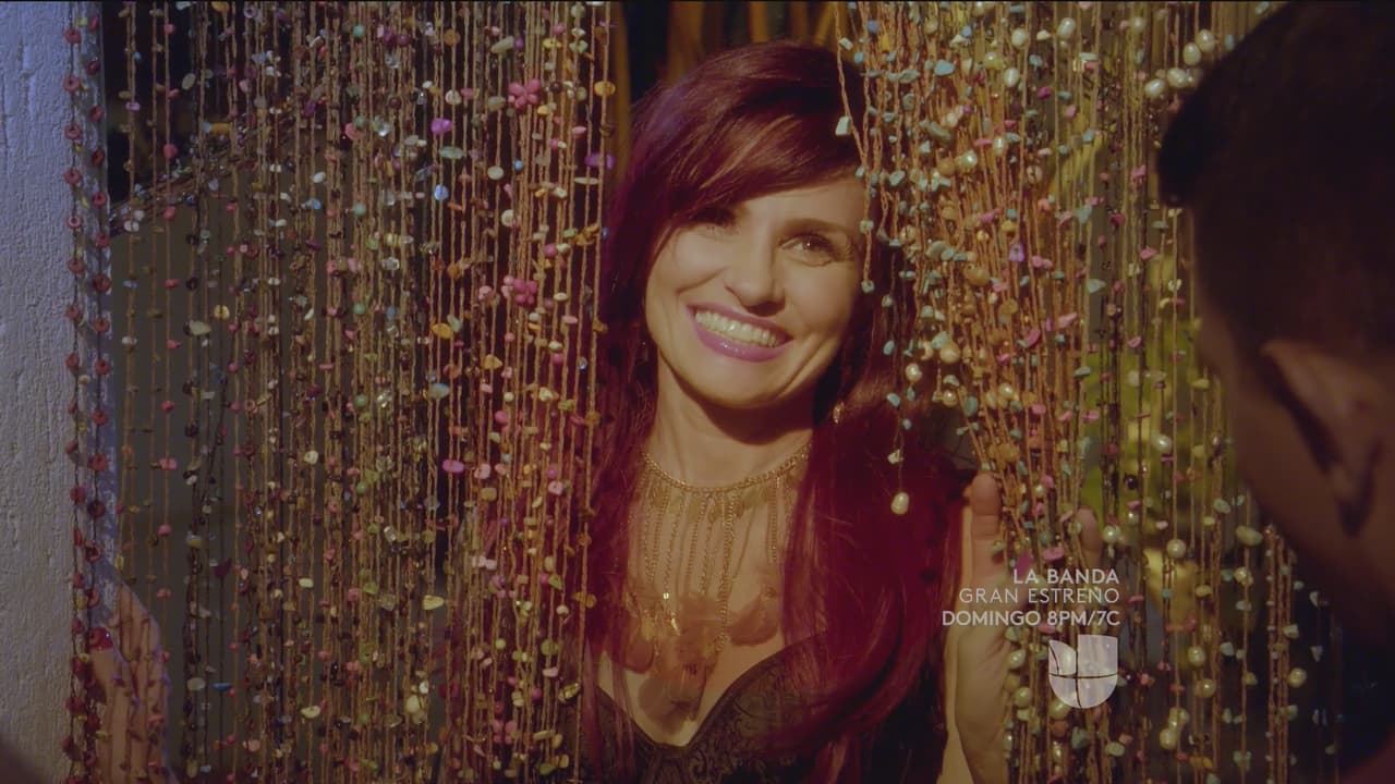 Además de actuar de diez, también sabe cantar y bailar muy bien al estilo grupero.