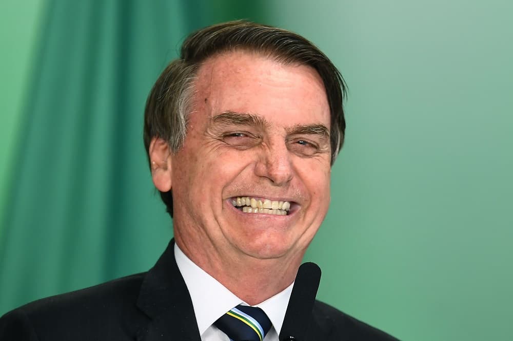 <b>JAIR BOLSONARO. </b>"Después de tres meses como presidente de Brasil, representa una brusca ruptura con una década de corrupción de alto nivel y la mejor oportunidad de Brasil en una generación para promulgar reformas económicas que puedan dominar el aumento de la deuda", resalta Ian Bremmer, editor de 
<i>TIME</i>, sobre el polémico presidente brasileño, a veces llamado el 'Trump de los trópicos'.
<br>
<br>