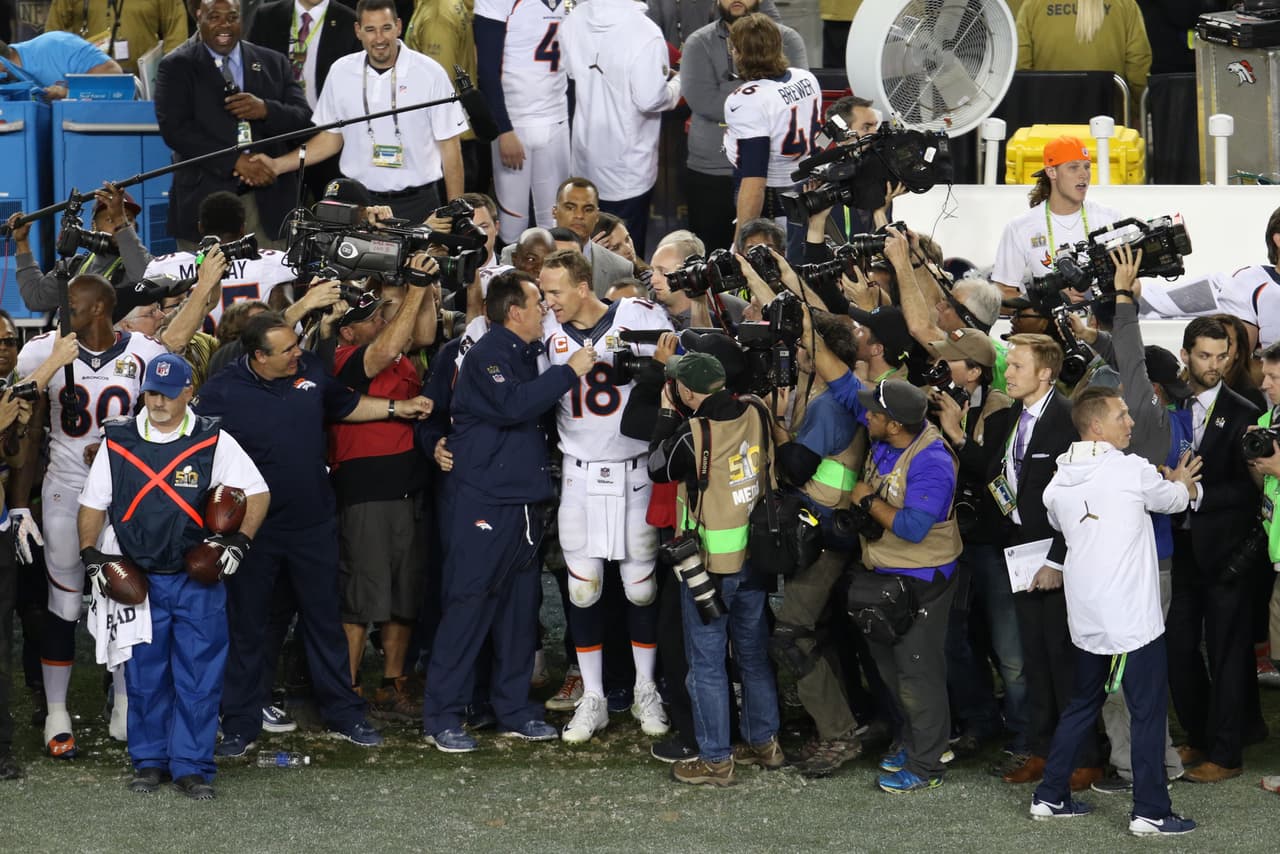 Así celebraron los Denver Broncos y su afición su triunfo en el Super Bowl 50 ante los Carolina Panthers 24-10.