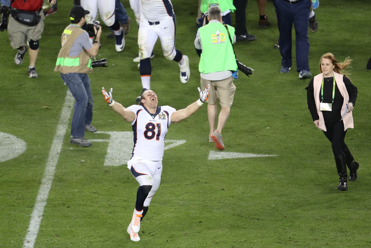 Así celebraron los Denver Broncos y su afición su triunfo en el Super Bowl 50 ante los Carolina Panthers 24-10.