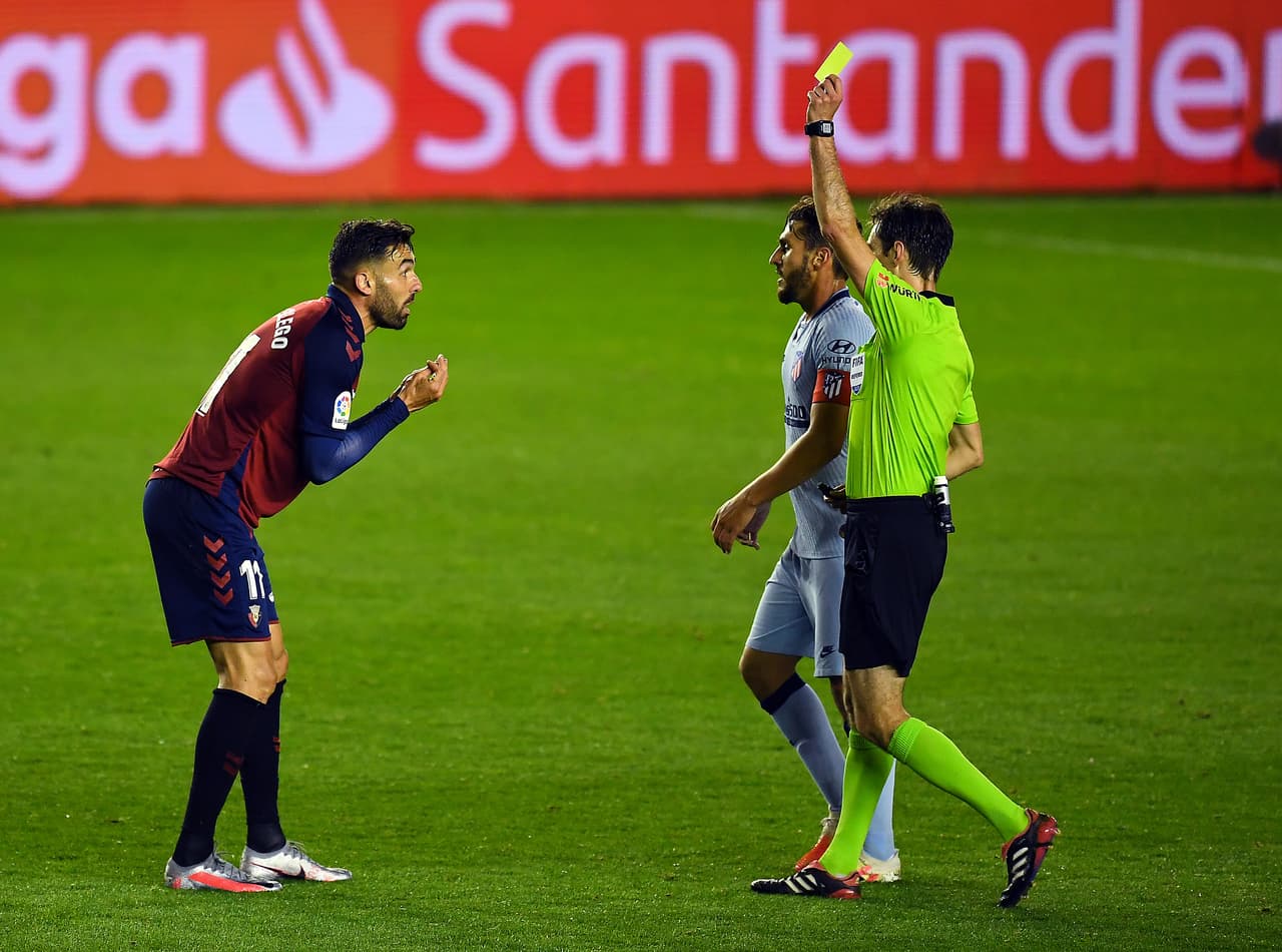 El equipo local mostró desesperación y comenzaron a aparecer las tarjetas amarillas, además, cada vez lucían más desconcertados en la búsqueda del empate.