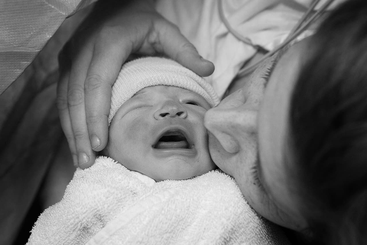 Turismo de maternidad: madres embarazadas viajan a EEUU para dejarle una 'herencia' a sus hijos