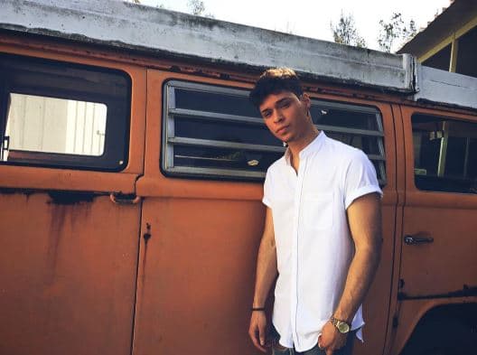 Kanye West y J Balvin inspiran su modo de vestir.