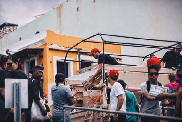 Además, el 9 de octubre de 2017 el puertorriqueño compartió en sus redes sociales una carta anónima que alguien escribió para el huracán María: "Destruiste estructuras, calles, monumentos, años de trabajo y sacrificio. Tu entrada se llevó vidas, se llevó esperanzas, se llevó definiciones culturales representadas por colores, figuras y hasta humildad de pueblo".