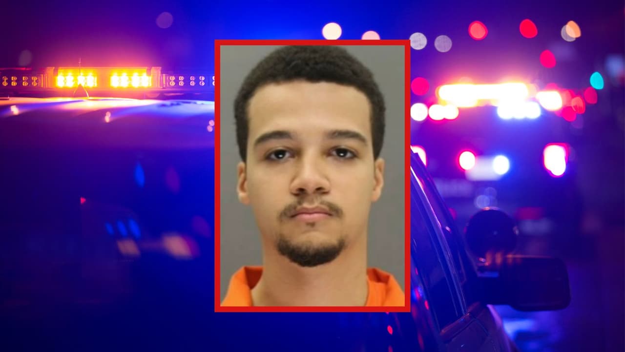 Policía hackeó cuenta de Snapchat y Facebook de una mujer y publicó fotos de ella desnuda