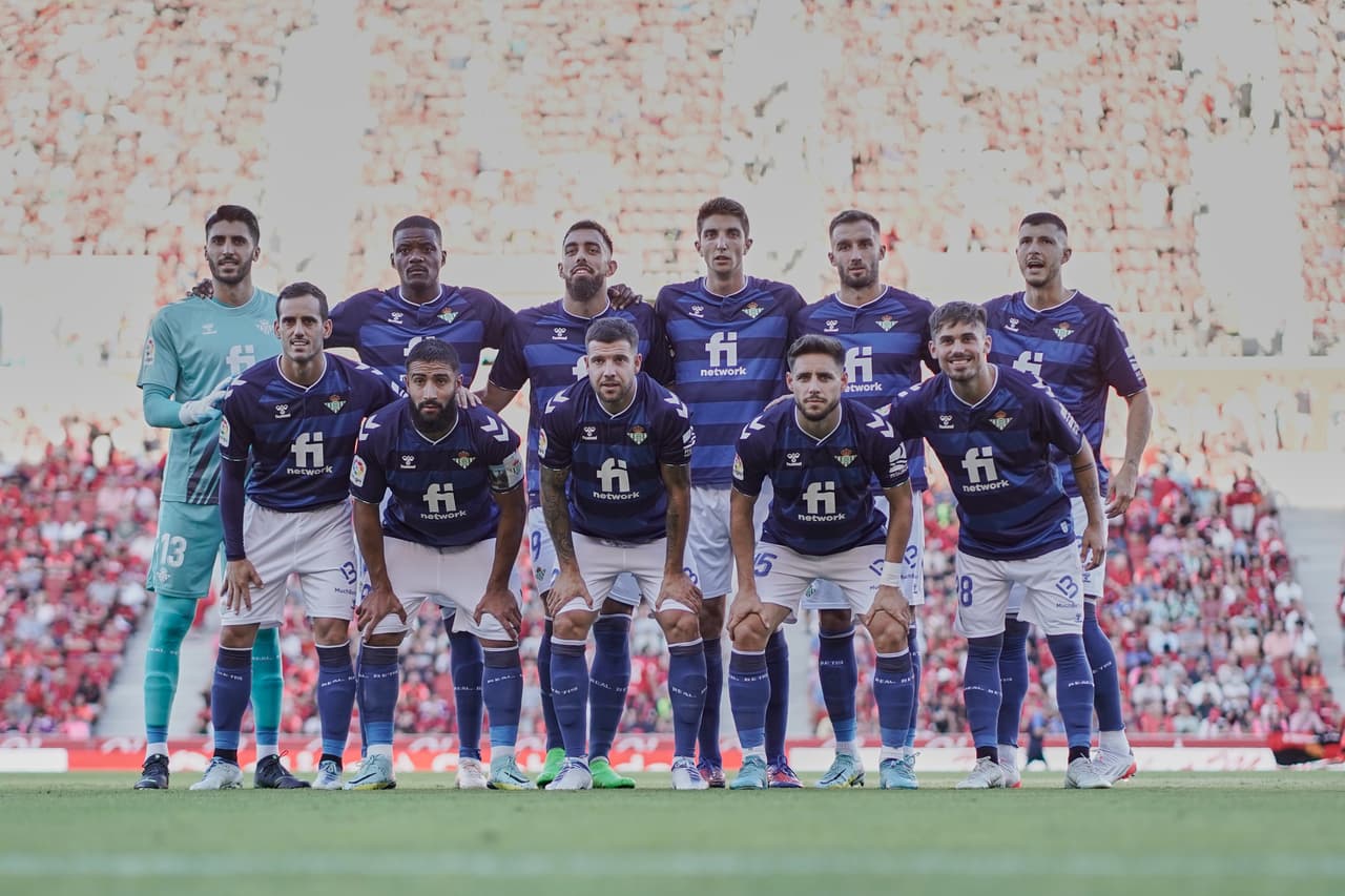 Betis venció 1-2 al Mallorca de Javier Aguirre con un doblete de Boja Iglesias en la Jornada 2 de LaLiga; Andrés Guardado no jugó porque sigue sin ser inscrito.