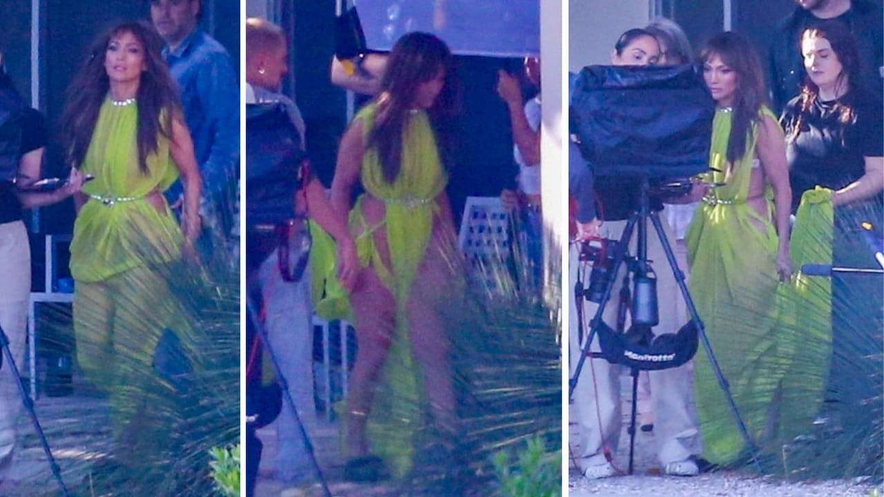 JLo parecía inspirada en el estilo griego.