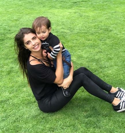 En este contexto, Michelle afirmó que cada bebé tiene una personalidad propia y, además, pidió a sus seguidores que se atrevan a conocer la de su hijo.