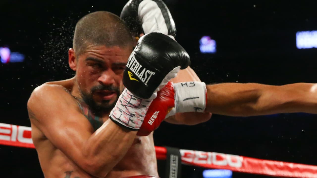 Rafael Rivera derrotó a Wilfredo Vázquez Jr por decisión dividida