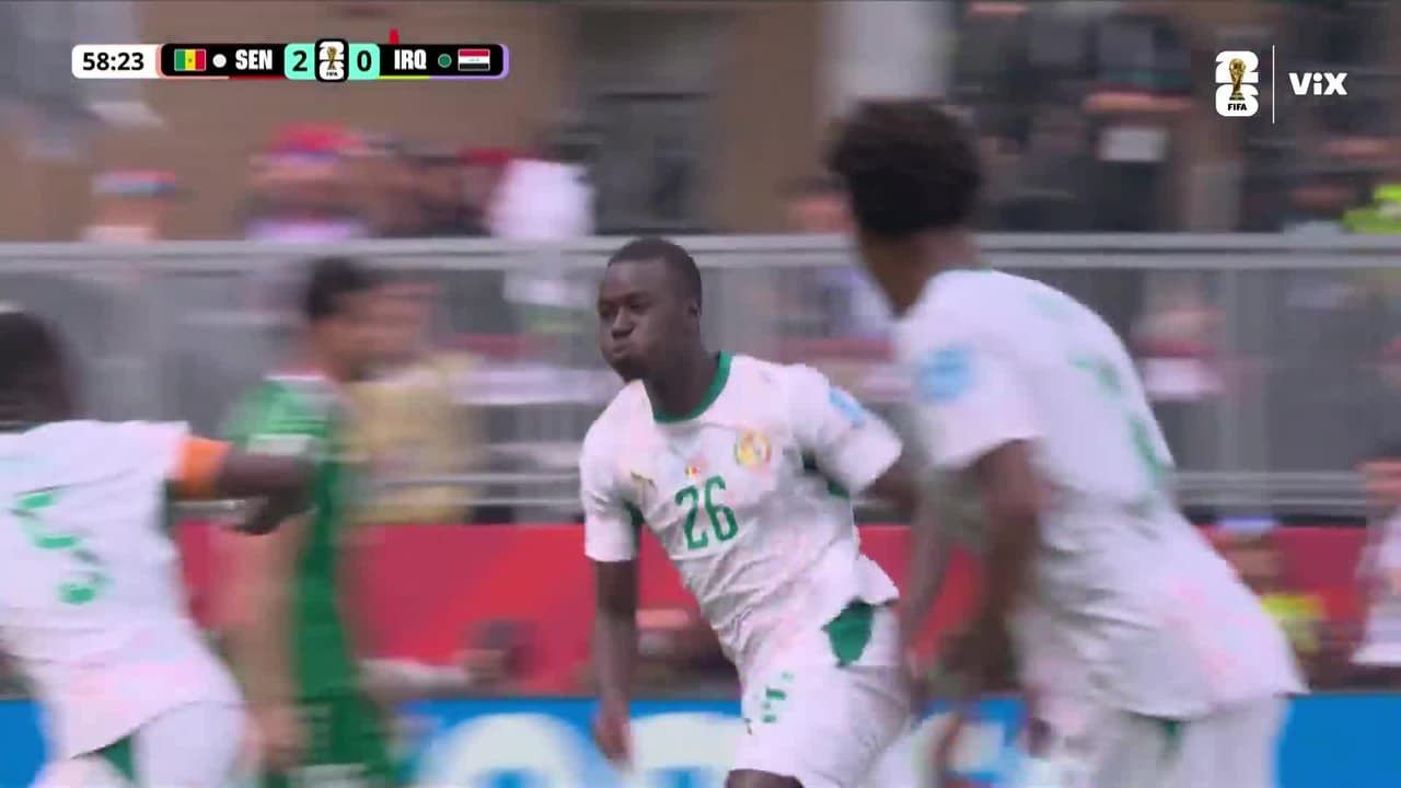 ¡Pape Gueye firma un golazo de larga distancia!