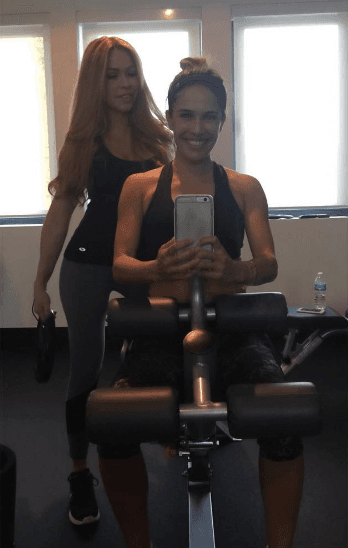 El secreto del cuerpazo que luce Karlita es la rutina de ejercicios que le puso Claudia Molina.