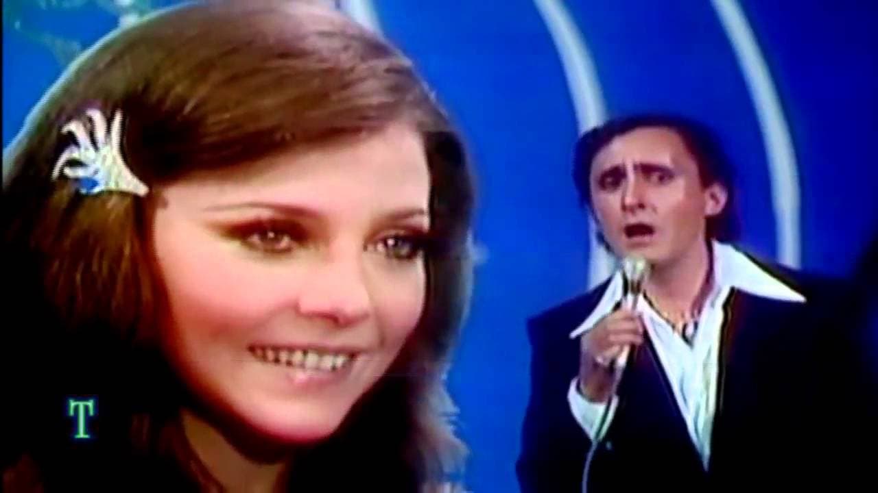 Una de sus canciones más famosas fue la balada 'Verónica', escrita por Carlos Blanco en 1975 y que, se dijo mucho en esa época, podría ser acerca de la bella actriz Verónica Castro, que en aquél entonces empezaba a despuntar.