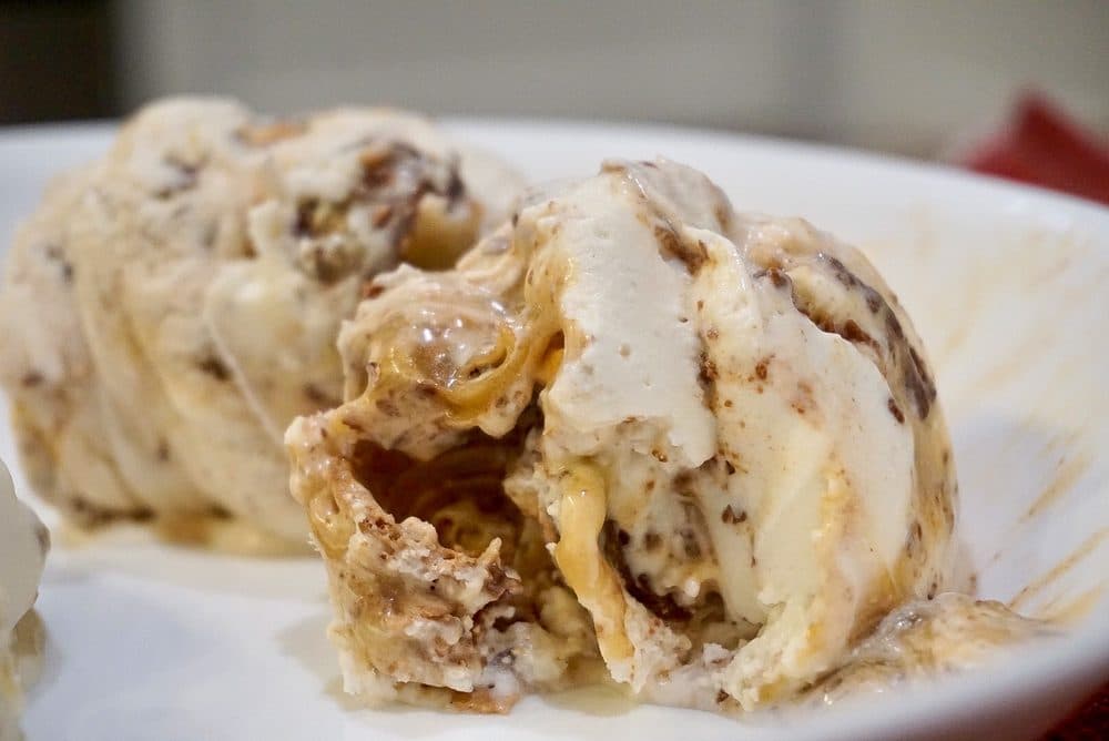 <b>Bold Batch Creamery</b>
<br>Dirección: 2116 New Bern Ave Ste H, Raleigh
<br>Sitio web: 
<a href="https://boldbatchcreamery.com">https://boldbatchcreamery.com</a> 
<br>
<b><a href="https://www.yelp.com/map/bold-batch-creamery-raleigh">Cómo llegar</a></b>
<br>
<br>Un usuario de Yelp dijo: “Los helados tienen sabores creativos y una gran textura que compiten con las marcas premium”.