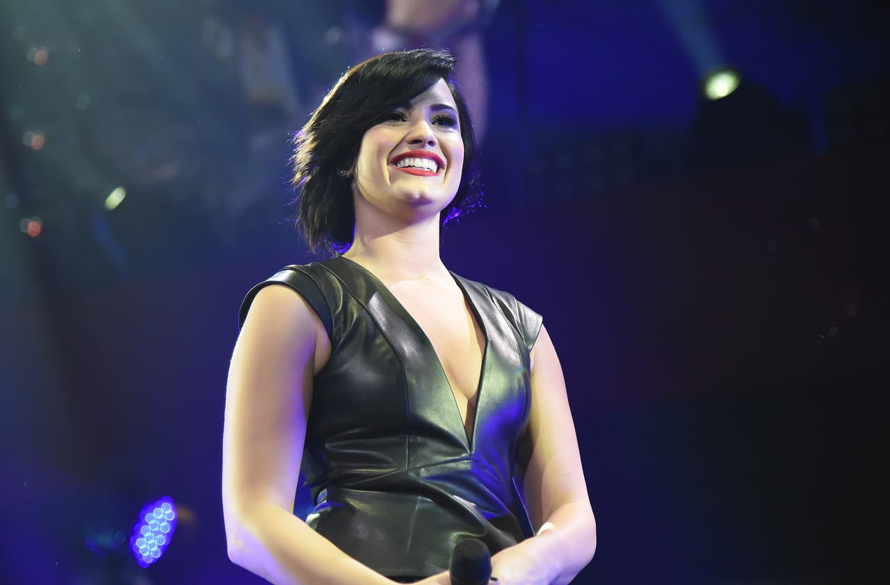 Sus padres y su mánager decidieron intervenir y la internaron en un centro de rehabilitación, donde le encontraron que era bipolar.