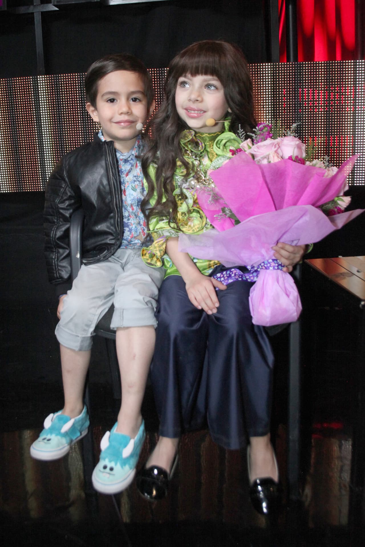 Ahí descubrimos la manera como se llaman de cariño: "Mi peluchito", lo que le causa mucha gracia a la 'mini Vero'.