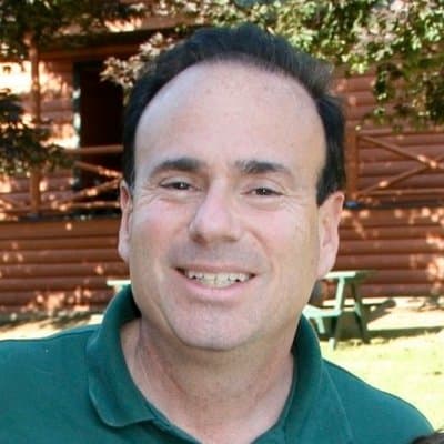 "Su experiencia en la fiscalía la prepara para la tarea de defender la presidencia de Biden y poner fin al desastre de Trump que la nación ha sufrido durante más de tres años y medio", dijo Jay Jacobs, presidente del Comité Demócrata del Estado de Nueva York.