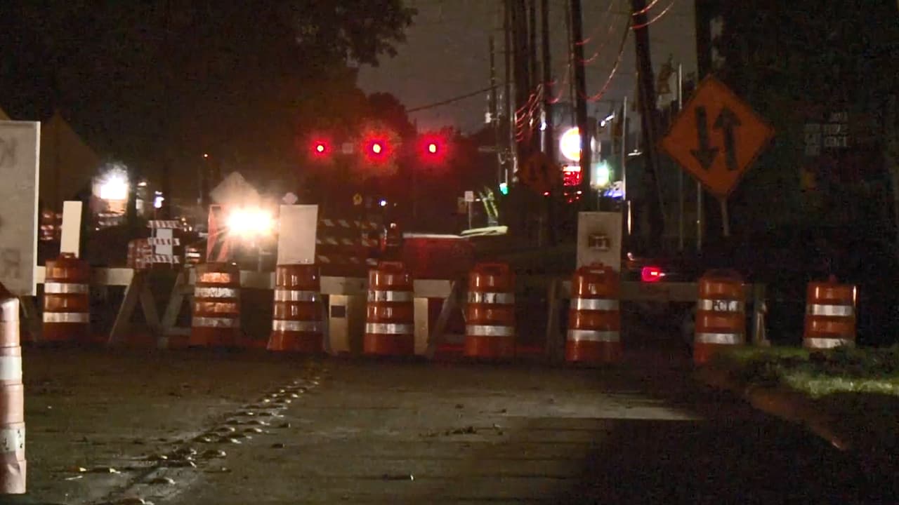 Hasta ahora no se ha avisado cuánto tiempo tomarán las reparaciones en la vía, ni cuando se reabrirá al tráfico vehicular.\