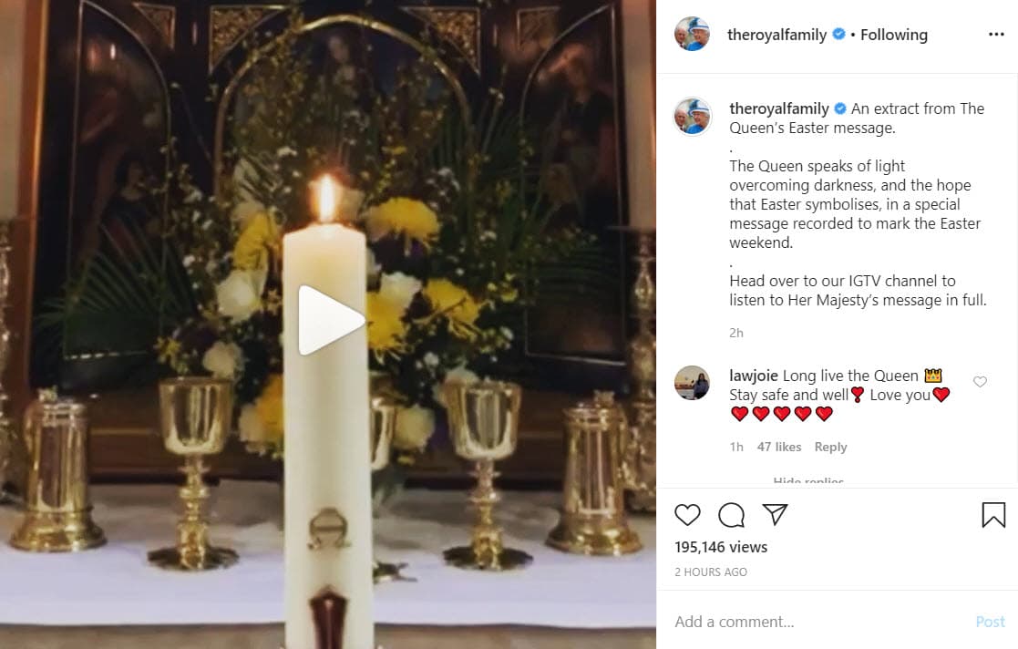 Con la imagen de una 
<b>vela como símbolo de unión</b>, la reina explica que "Muchas religiones tienen festivales que celebran que la luz venza a la oscuridad. Estas ocasiones a menudo van acompañadas del encendido de velas". 
<br>