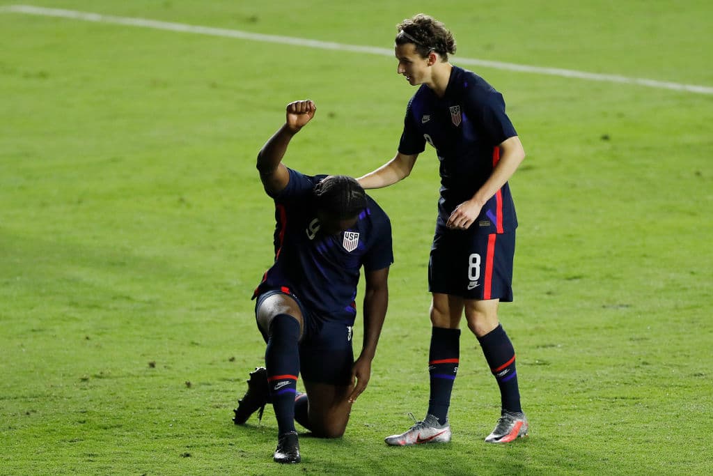 Con un muy joven plantel, los Estados Unidos golean 6-0 a El Salvador en Miami