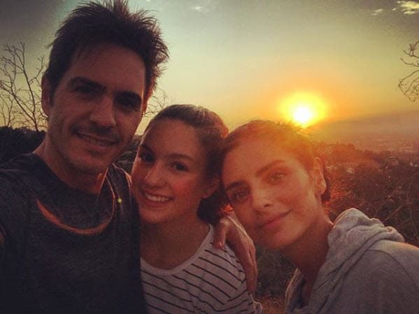 La primogénita de Ochmann tiene buena relación con Aislinn, así lo reflejan las imágenes que el actor comparte en su Instagram.