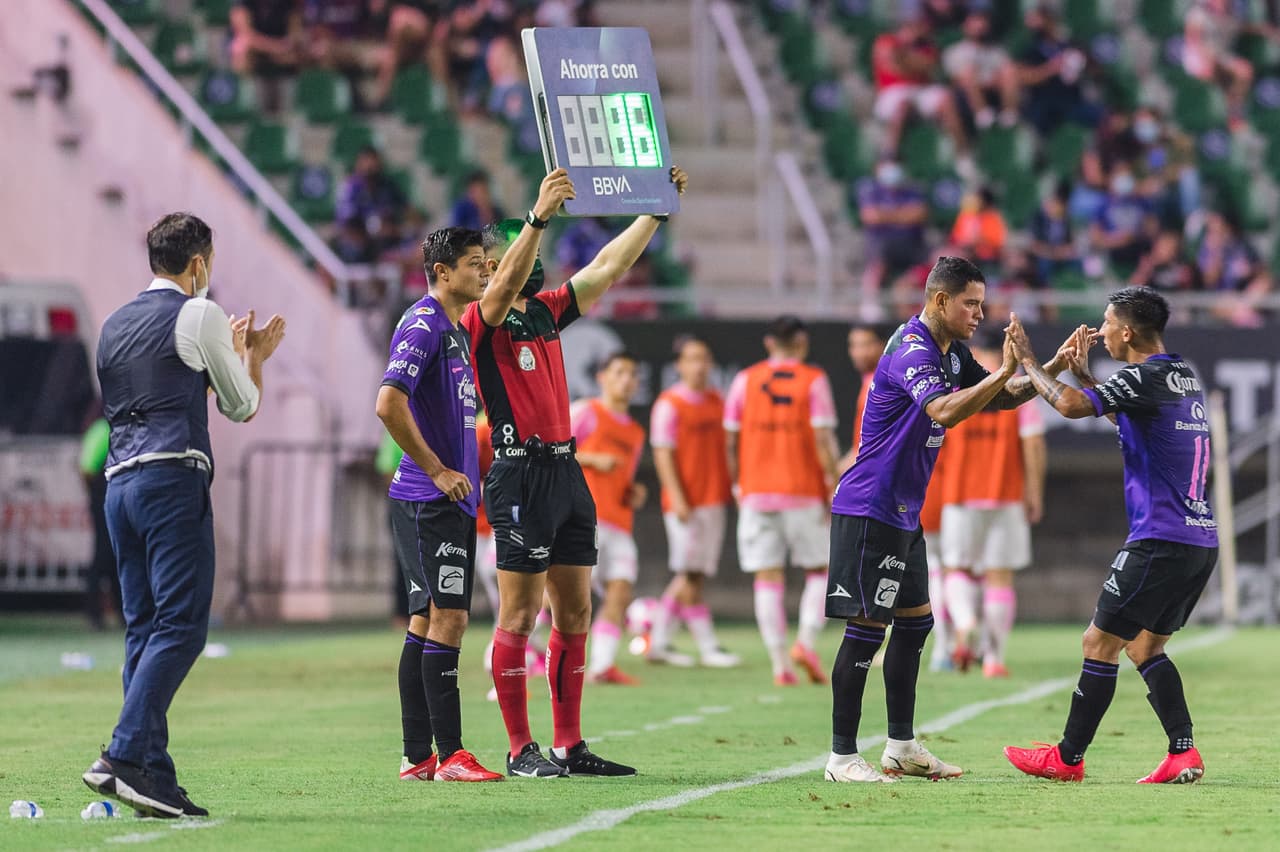 Los cambios en ambas escuadras llegaron para el segundo tiempo; Mazatlán apostó por conservar el marcador y Atlas por empatarlo.