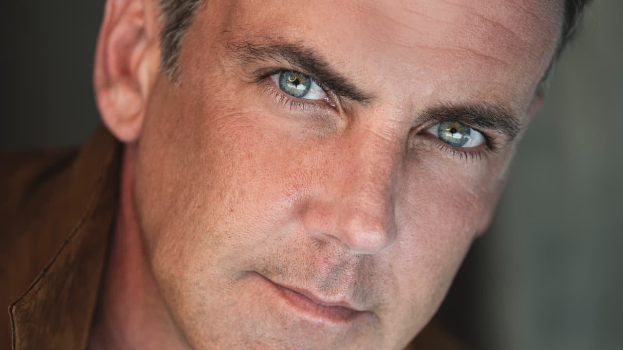 Carlos Ponce será presentador en el Latin GRAMMY 2023