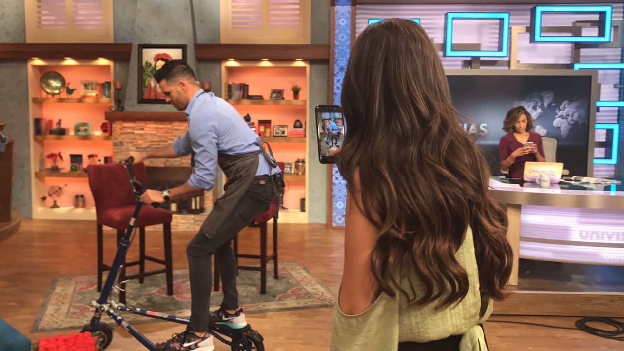 El Chef Jesús no podía quedarse atrás, Ana fue la encargada de grabar cada uno de sus movimientos.