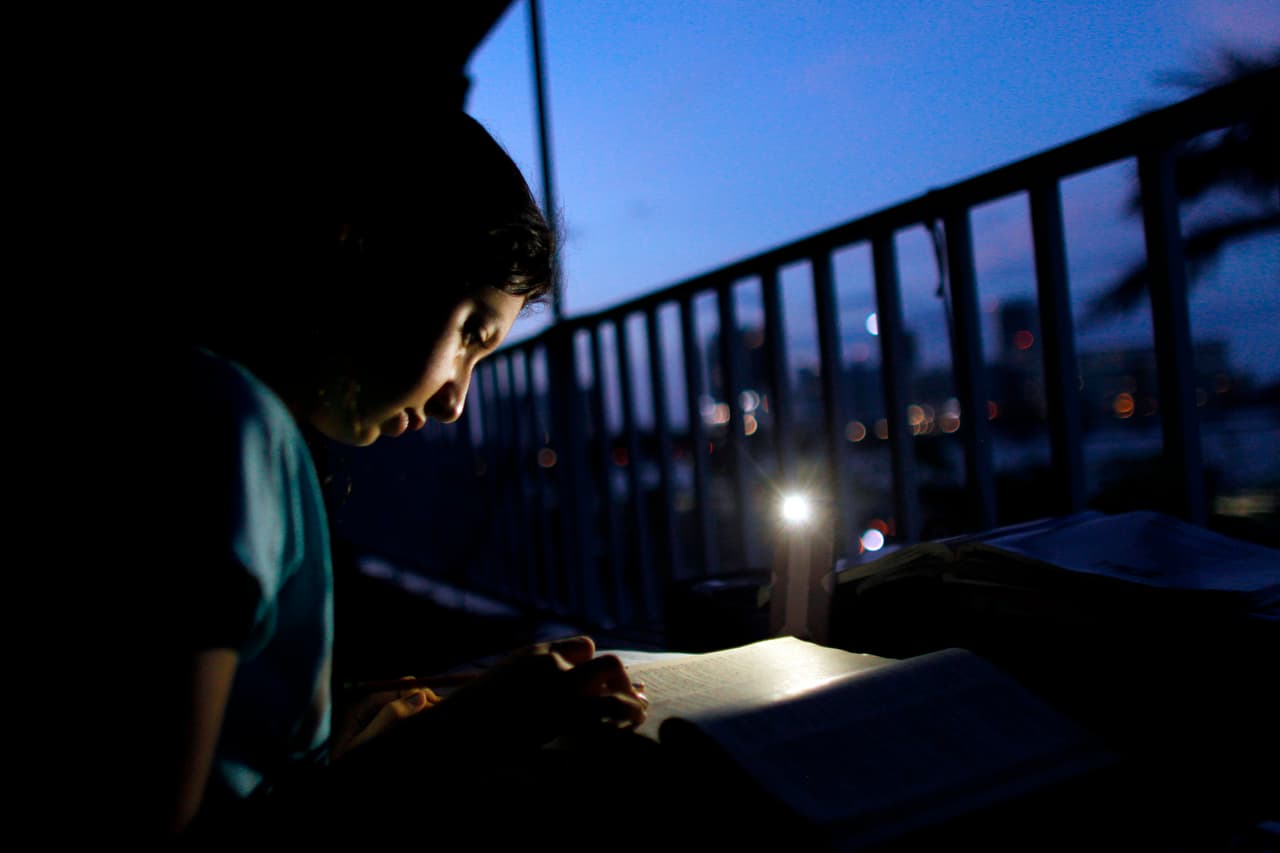 Un masivo apagón deja otra vez sin electricidad a numerosos sectores de San Juan