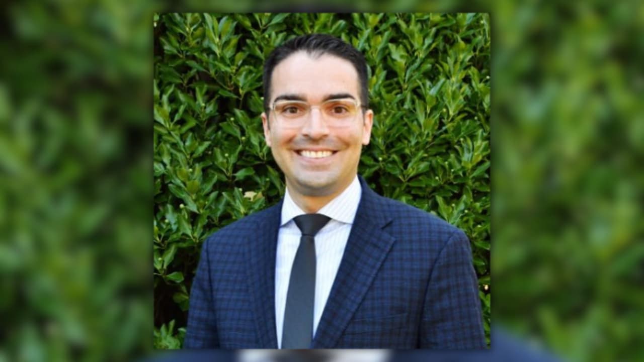 Excomisionado de edificios de Nueva York enfrenta cargos por sobornos en investigación